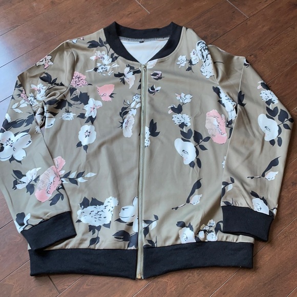 Brand New Bomber Jacket - Picture 1 of 4